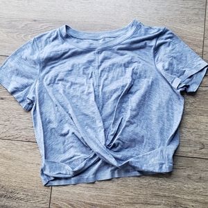 Lululemon size 4 cropped top